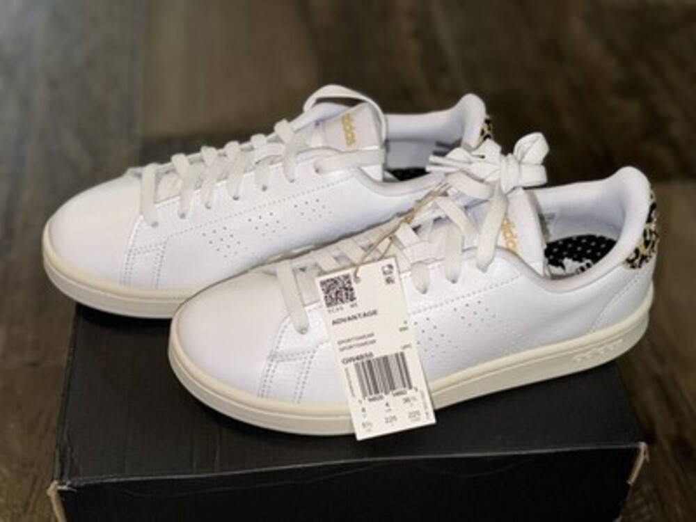 Size 6.5 (GS) - adidas Superstar Low White Black - FU7712
